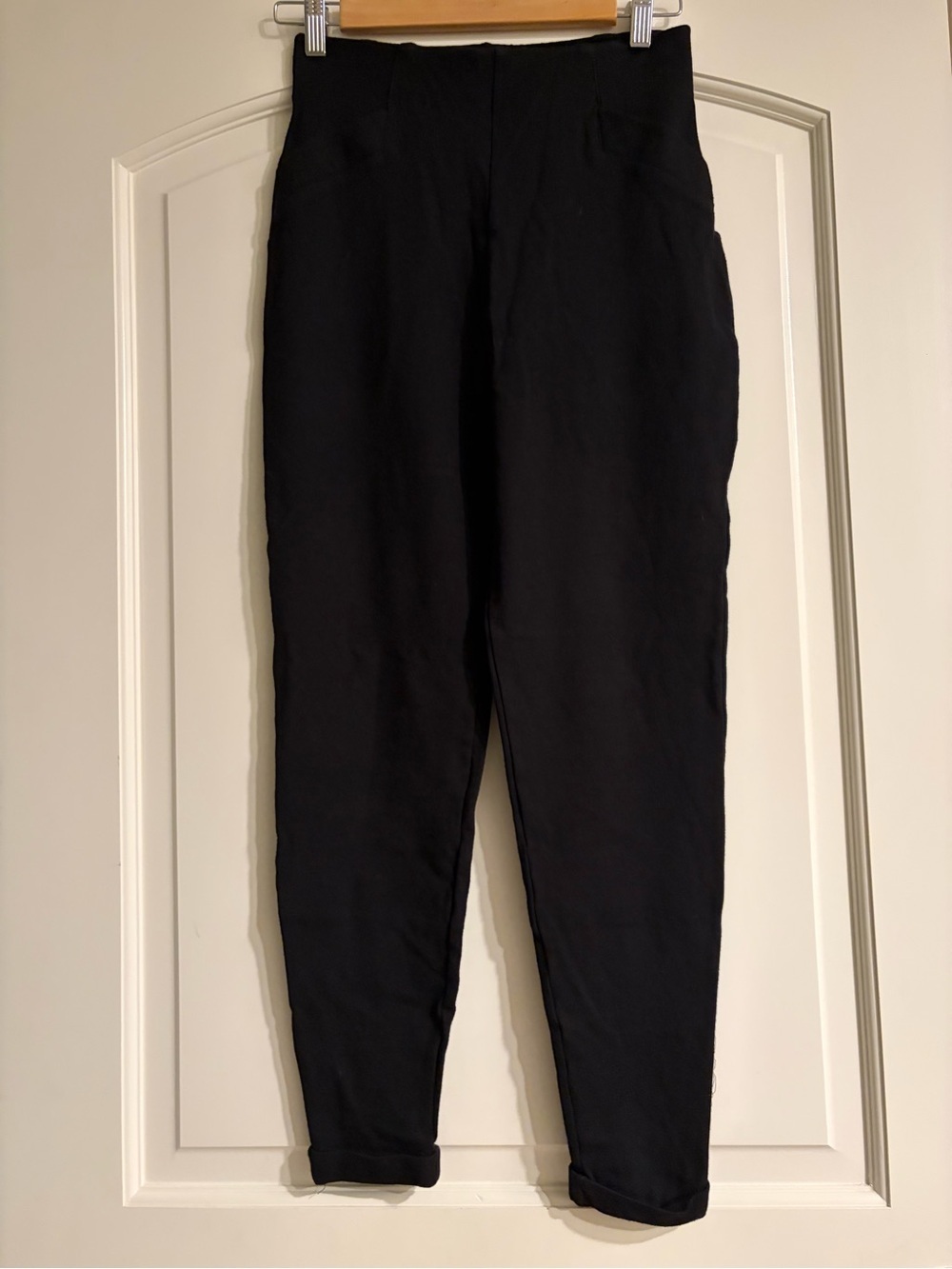 Express Tricot Women’s Black Pull on Stretch Chino Pants